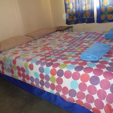 Victoria Falls Budget Hotel Esterno foto